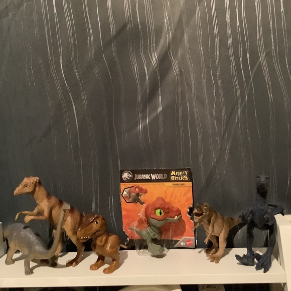 Dinosaur lot - Picture 3 of 4